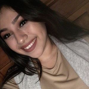 Meet your Posher, Jocelyn